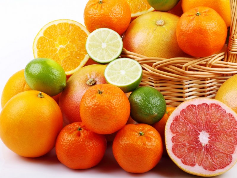 Viete, ako máte správne jesť ovocie?